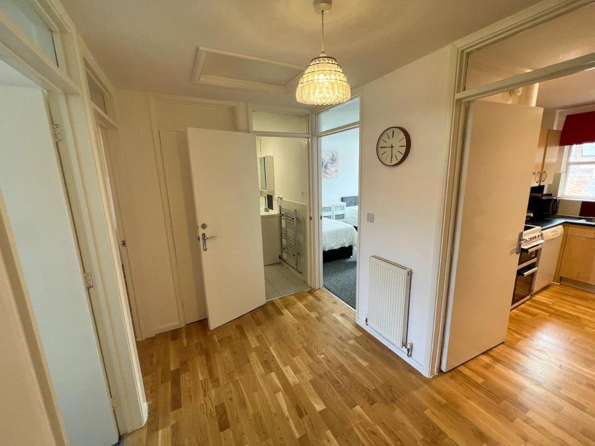 Stylish Apartment In City Centre Oxford Eksteriør billede