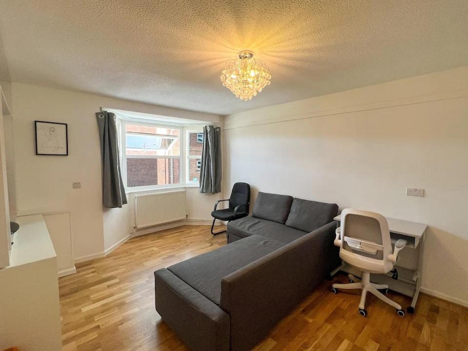 Stylish Apartment In City Centre Oxford Eksteriør billede